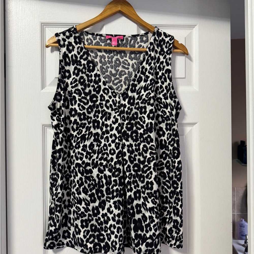 Isaac Mizrahi Black and White Animal Print Blouse
